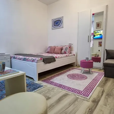 Apartment My Lovely Palace